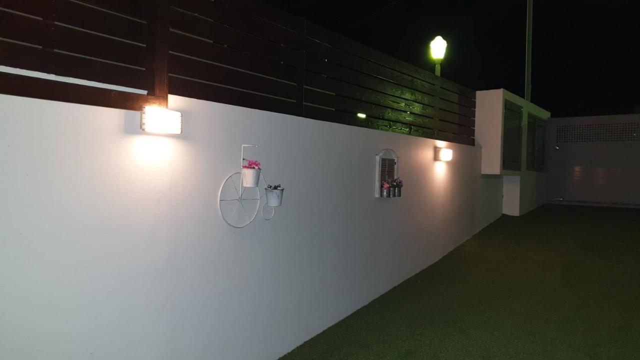 Blue - Comfy Center Rodos Apartment Asgourou Exterior foto